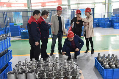 中裝協全裝修分會赴銀羊不銹鋼管業參觀調研